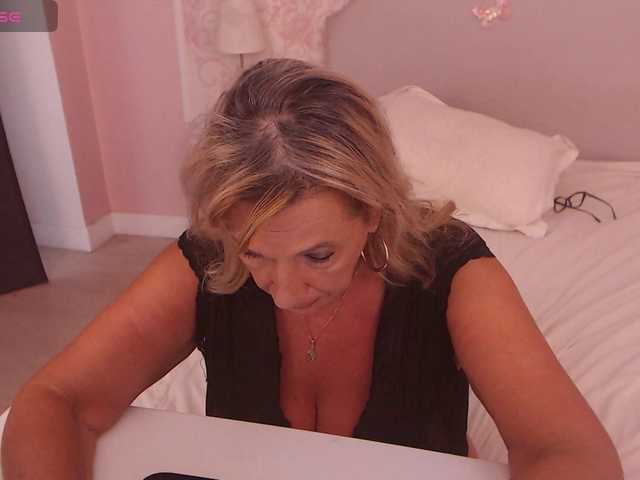 LadyNicole live cam on BongaCams