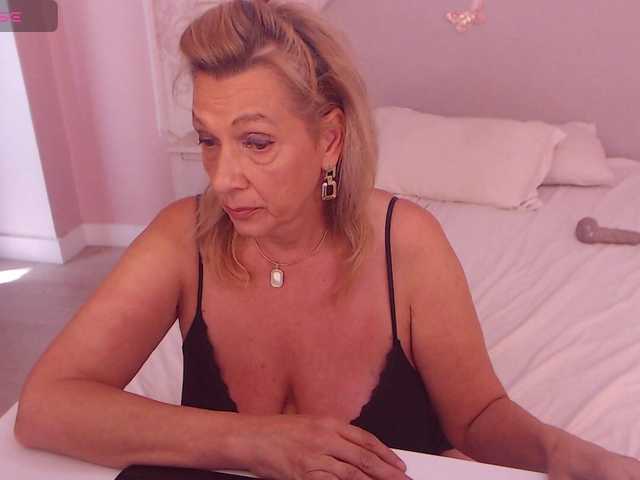 LadyNicole live webcam show