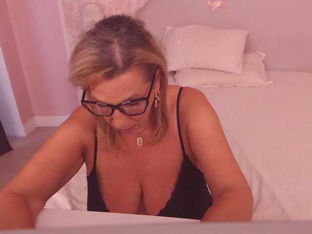 LadyNicole live cam preview