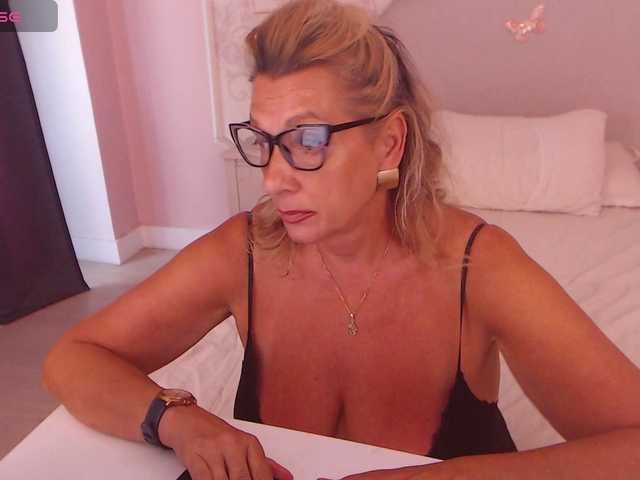 LadyNicole live cam on BongaCams