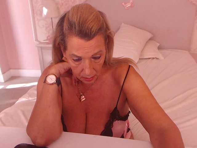 LadyNicole live cam on BongaCams