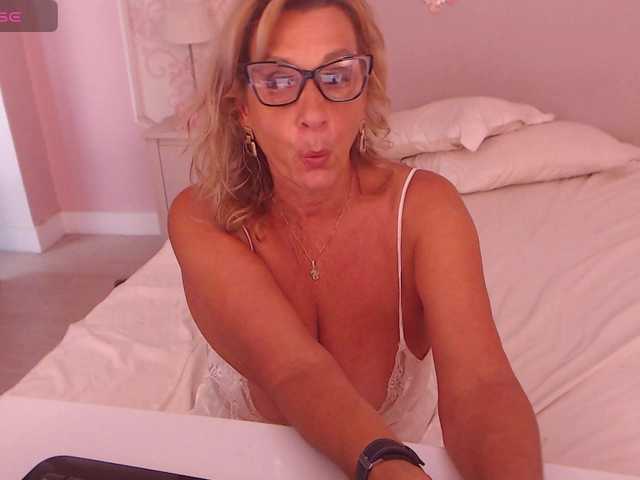 LadyNicole live cam on BongaCams