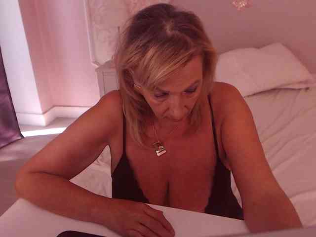 LadyNicole webcam