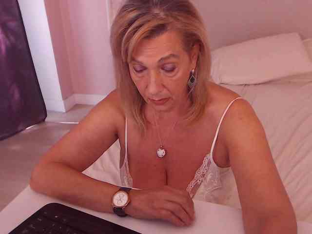 LadyNicole webcam