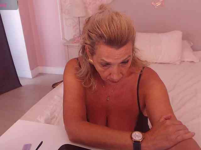 LadyNicole webcam