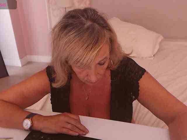 LadyNicole webcam