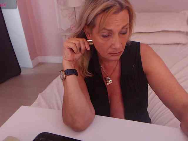 LadyNicole webcam