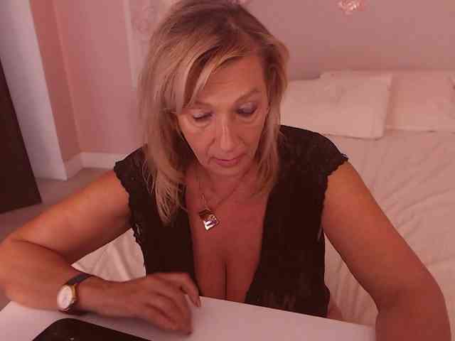 LadyNicole webcam