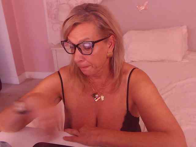 LadyNicole webcam