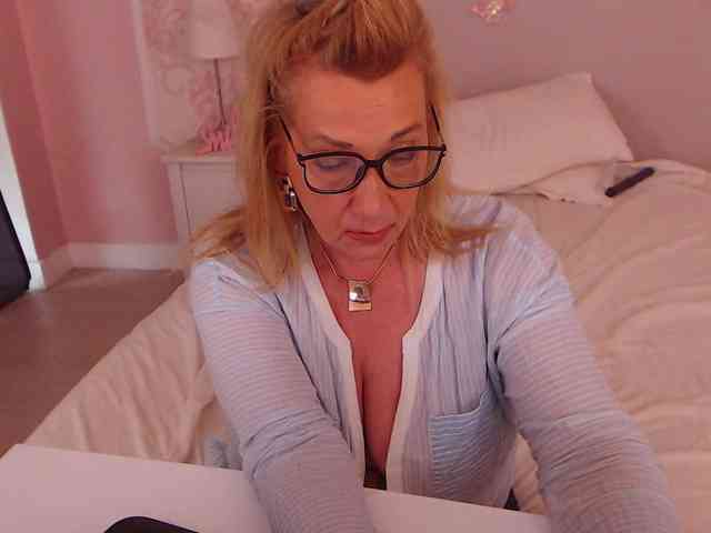 LadyNicole webcam