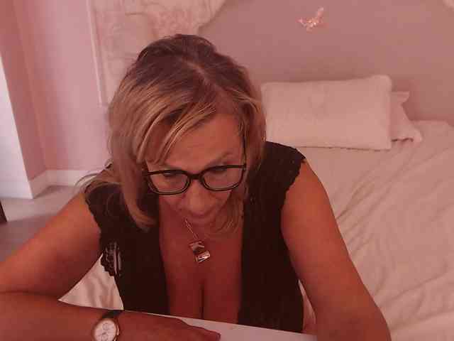 LadyNicole webcam
