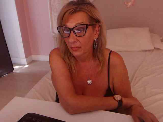 LadyNicole webcam