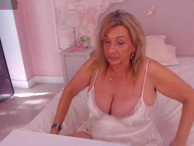 LadyNicole webcam