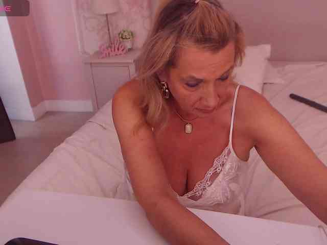 LadyNicole webcam