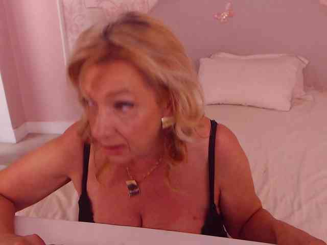 LadyNicole webcam