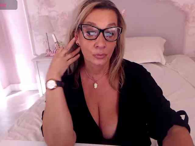 LadyNicole webcam