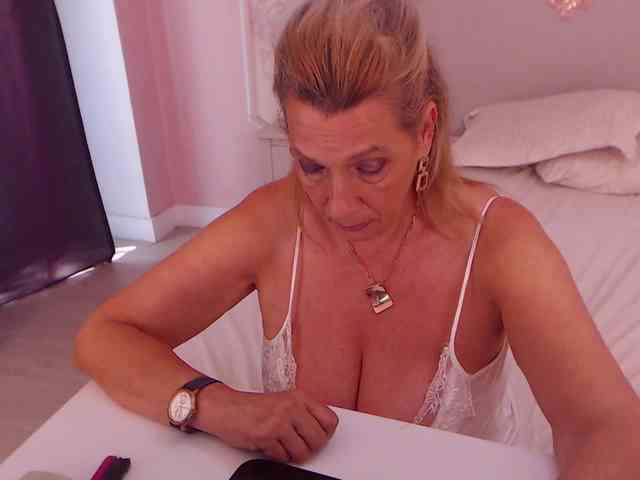 LadyNicole webcam