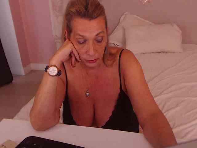 LadyNicole webcam