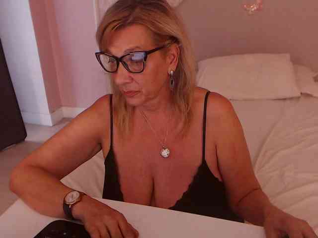 LadyNicole webcam
