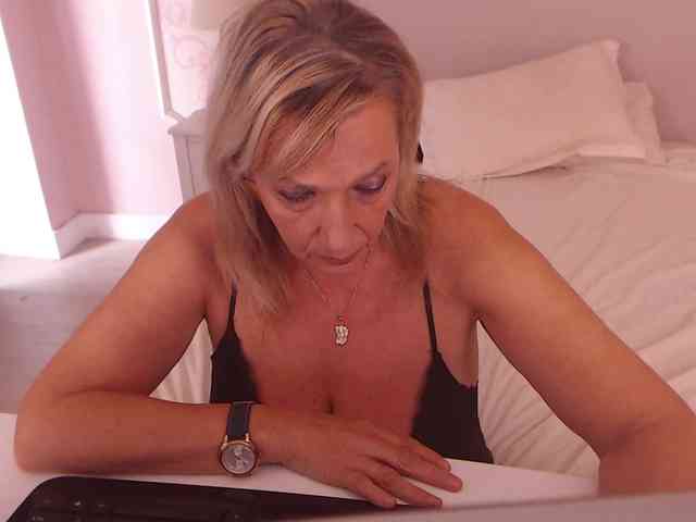 LadyNicole webcam