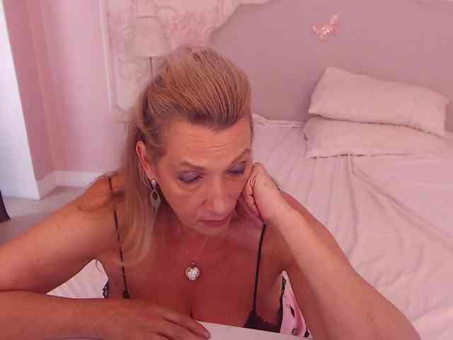 LadyNicole webcam