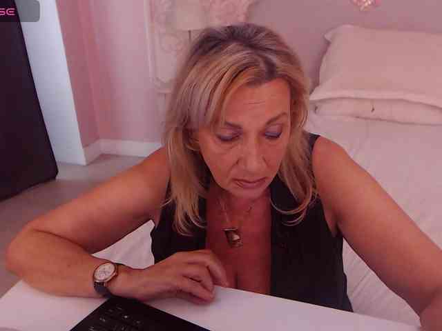 LadyNicole webcam