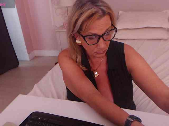 LadyNicole webcam