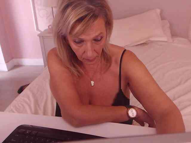 LadyNicole webcam