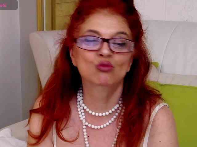ExoticGiselle webcam