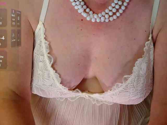 ExoticGiselle webcam