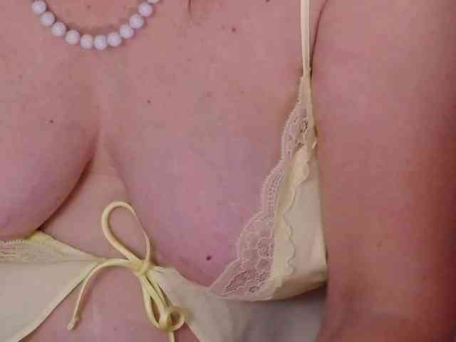 ExoticGiselle webcam