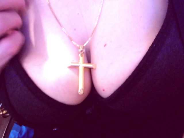 SpecialCerise live cam on BongaCams