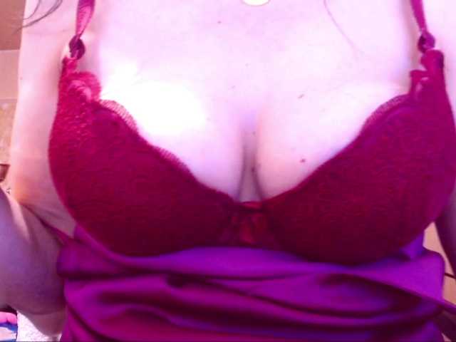 SpecialCerise live cam on BongaCams