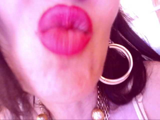 SpecialCerise live cam on BongaCams