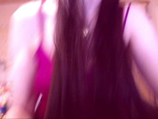 le modèle SpecialCerise est en webcam porno dans un show sur le site bongacams, il possède les tags suivants: White/Caucasian,Brunette,Hairy