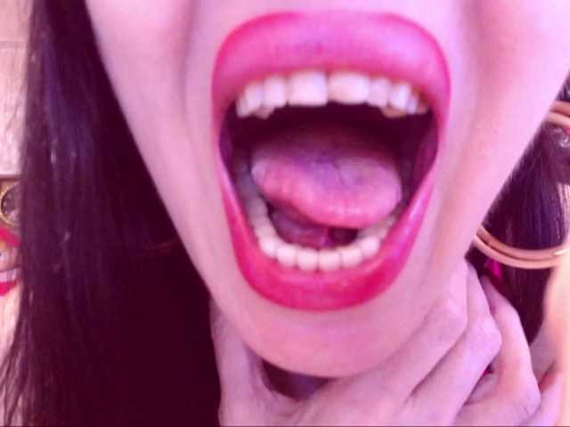 SpecialCerise live cam preview