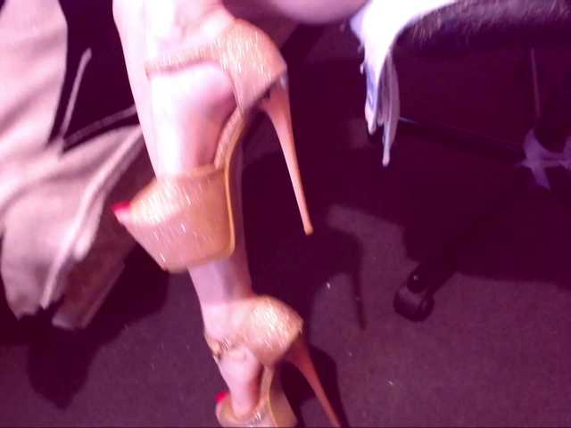 SpecialCerise live cam on BongaCams