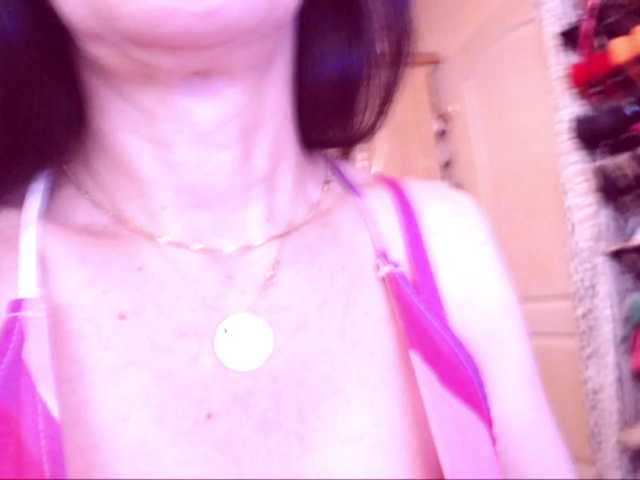 SpecialCerise live cam on BongaCams