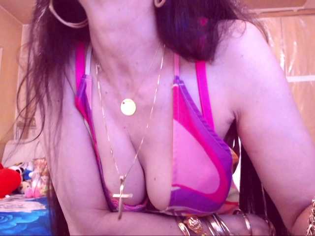 SpecialCerise live cam on BongaCams