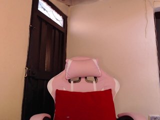 EmmaHenderson Porn Show