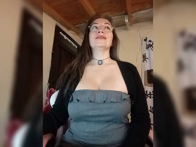 EmmaHenderson live webcam show