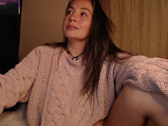 EmmaHenderson live cam on BongaCams