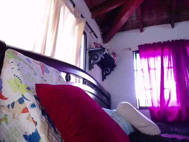 EmmaHenderson webcam