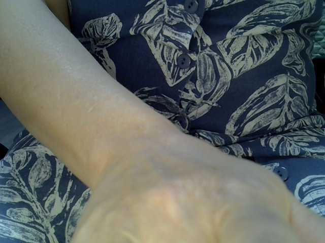 Neznakomka44 live cam on BongaCams