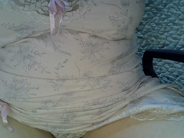 Neznakomka44 live cam on BongaCams