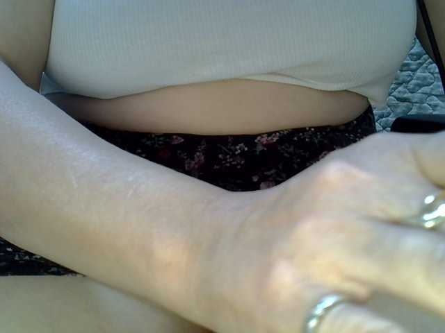 Neznakomka44 live cam on BongaCams