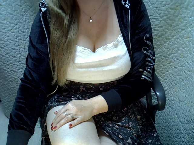 Neznakomka44 live cam on BongaCams