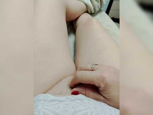 Neznakomka44 live cam on BongaCams