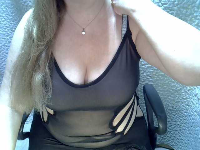 Neznakomka44 live cam on BongaCams