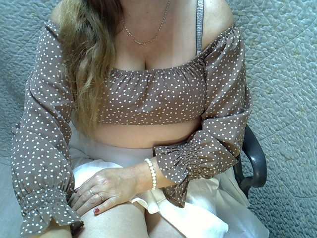 Neznakomka44 live cam on BongaCams